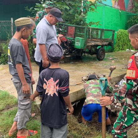 GOTONG ROYONG PEMERINTAH DESA TAMALATE BERSAMA KORAMIL 1426-03/GALUT